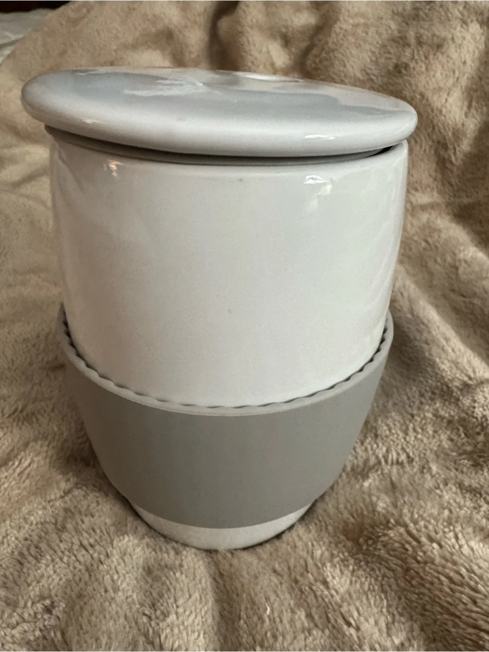 Pampered Chef White Ceramic Egg cooker for the microwave #1529